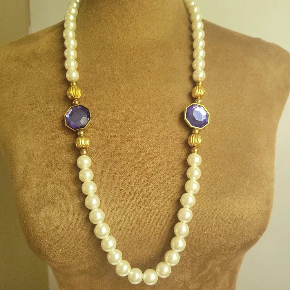 Vintage Faux Pearl Necklace Gold Tone Purple/Blue Hexagon Stones 28 Inch Regency
